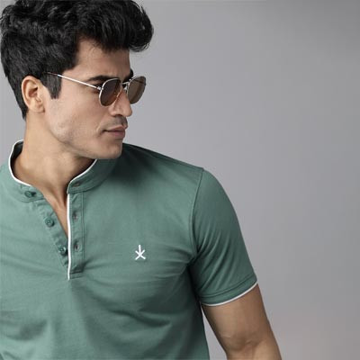 The Lifestyle Co Men Green Pure Cotton Solid Mandarin Collar T-shirt