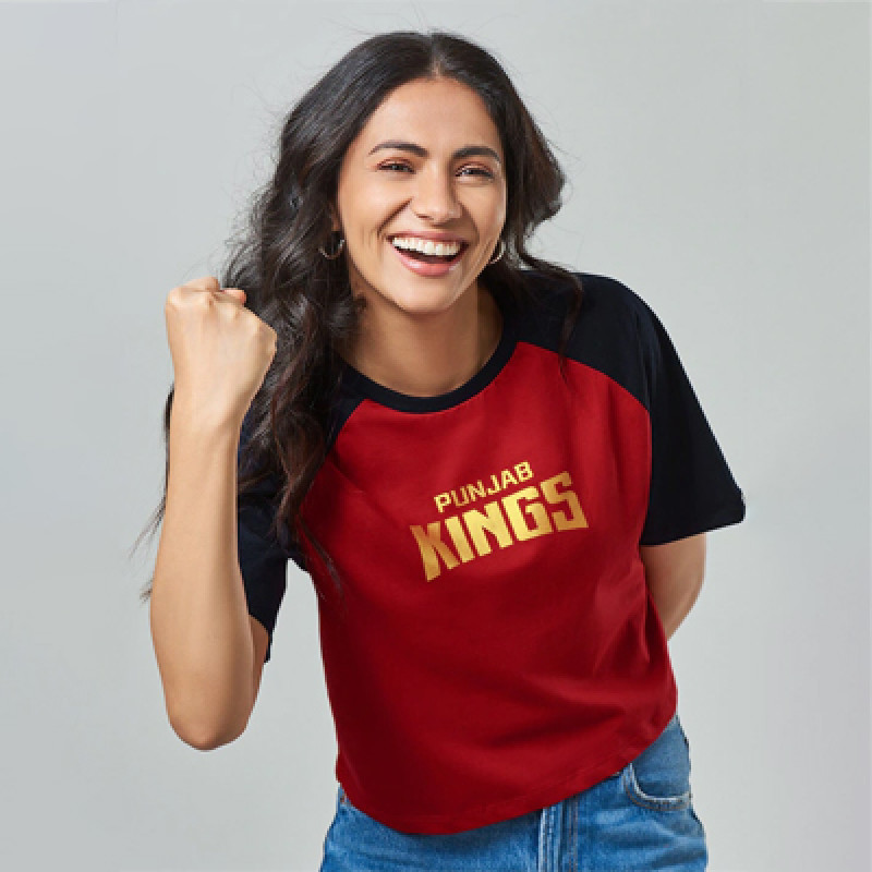 Women Red PBKS The Kings Are Coming Typography Print Oversized Crop Top