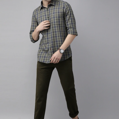 Men Green Solid Slim Fit Trousers